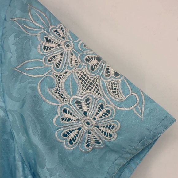 80’s Home Made Light Blue Embroidered House Dress - Picture 4 of 11